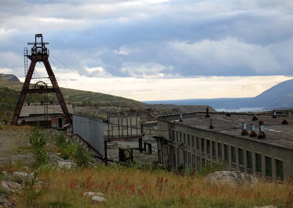  Workings of the Umbozero Mine, Khibiny Massif: K. Dembicz photo/© Spirifer Minerals 2009