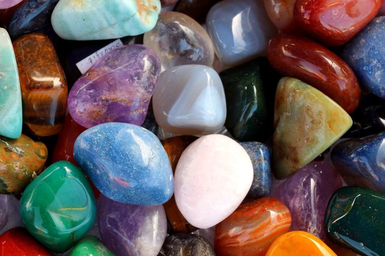 Where to Find Rocks | Field Guide Reviews and Mineral Collecting Maps!